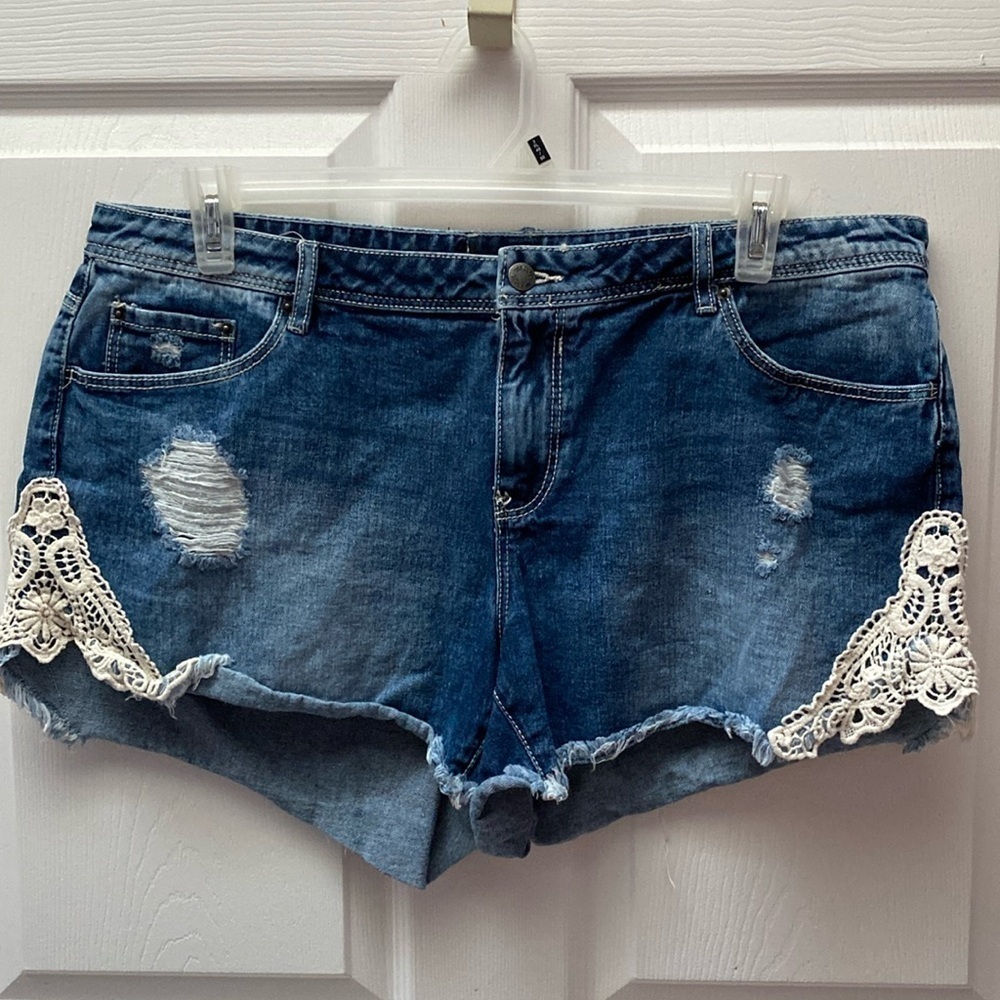 U women’s Joe boxer blue distressed stretch plus size denim shorts size 16W